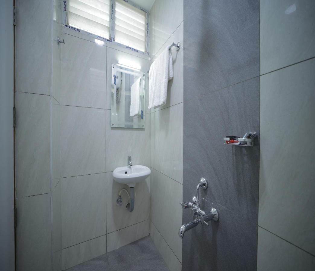 Nadanam Inn Пондичерри Экстерьер фото