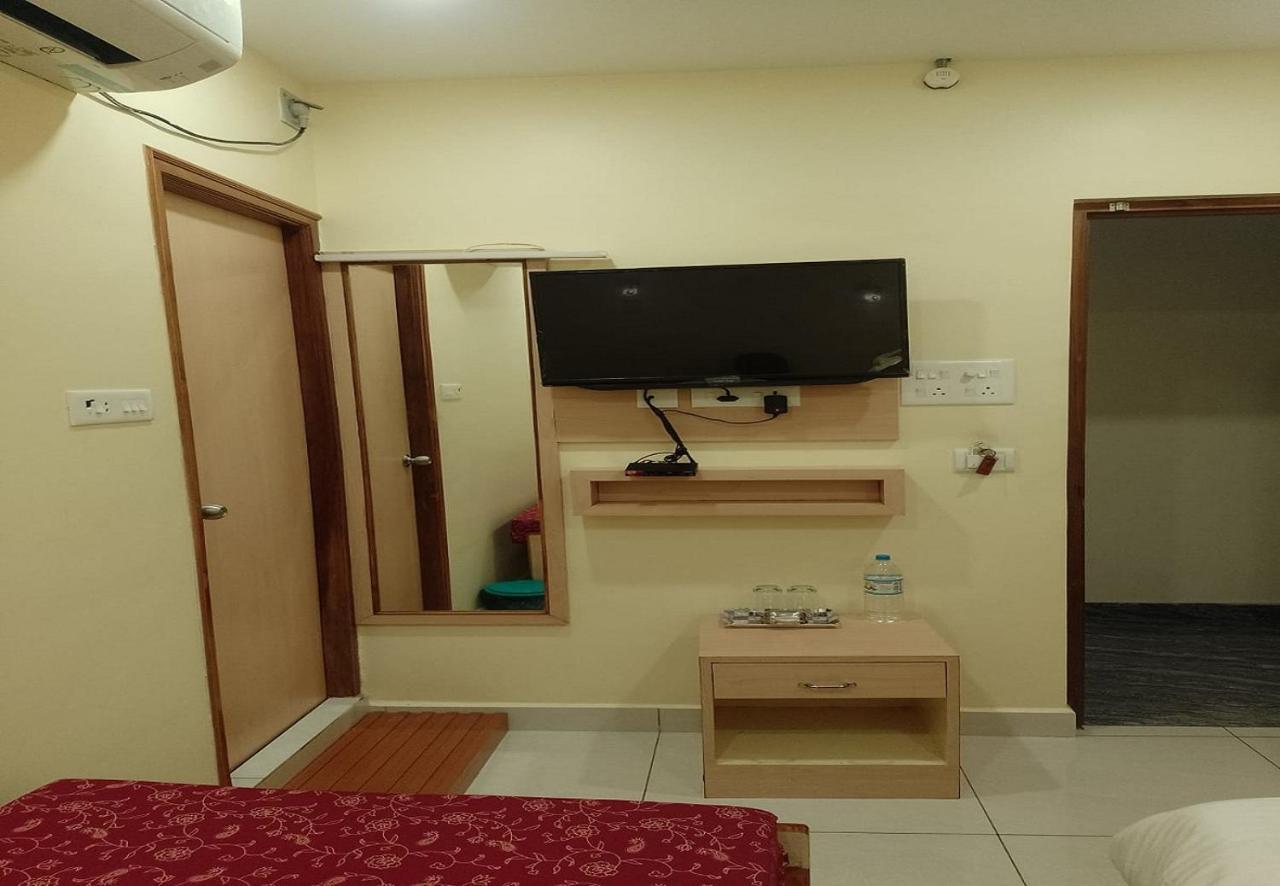 Nadanam Inn Пондичерри Экстерьер фото