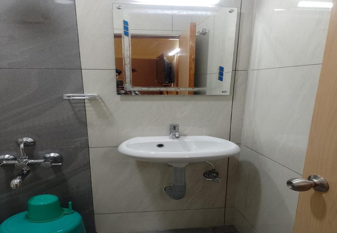 Nadanam Inn Пондичерри Экстерьер фото